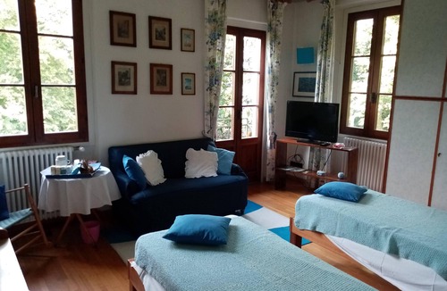 Castello House | Elegant private room with lake view balcony