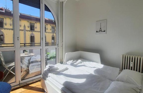 Loreto Apartment | Elegante Monolocale - Pecchio 1930