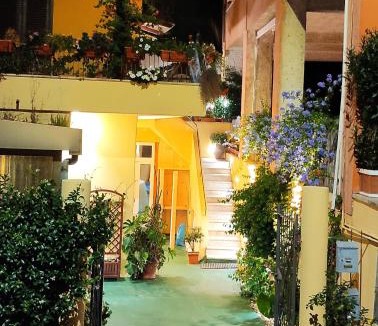 Zona LIII Tomba di Nerone Apartment | Elisa e Carla House Beautiful apartments on the Cassia