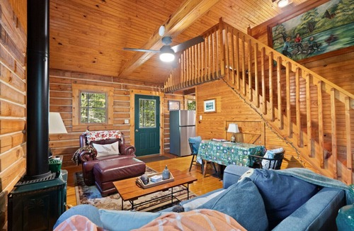Birdseye Cabin | Enchanted Cottage @ Patoka Lake