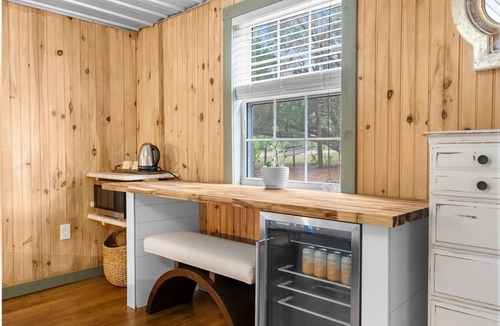 Citrus Springs Cabin | Enchanted Glamping Cabin w/Hobbit Home