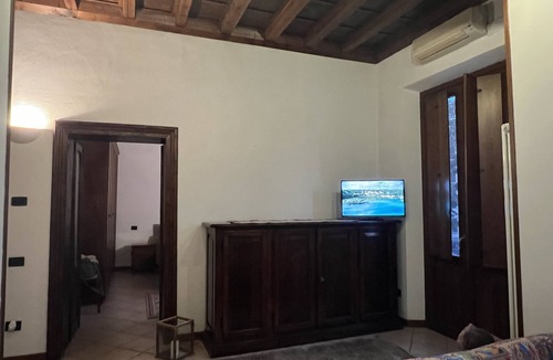 Mantua Apartment | Energetic apartment Walking distance to downtown Mantua and convenient to services