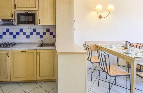 Canneddi House | Enjoy a relaxing vacation in this beautiful cottage near the beach!
