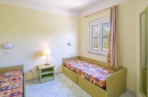 Canneddi House | Enjoy a relaxing vacation in this beautiful cottage near the beach!
