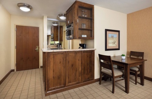 Mount Crested Butte Hotel | Enjoy Stunning Views at a Scenic Room Near Crested Butte | Pet-friendly