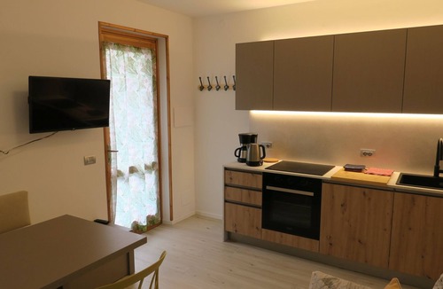 Pur Apartment | Erdgeschosswohnung mit möbliertem Garten by Interhome