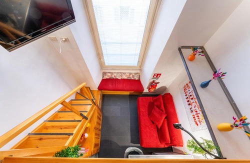 Rione XVIII Castro Pretorio Apartment | Esedra Loft, Like on a Boat Drifting Through Rome
