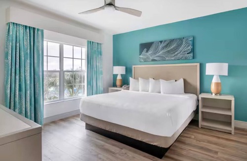 West Kissimmee Hotel | Everything You Need for an Unforgettable Escape! Outdoor Pool, Unit with Kitchen