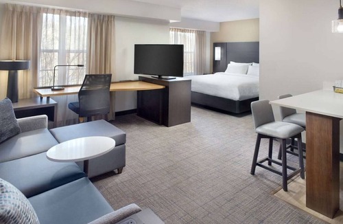 Morrisville Hotel | Everything You Need For The Perfect Vacation! Free Breakfast, Pool, Pet-Friendly