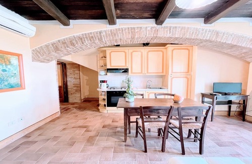 Poreta Villa | EXCLUSIVE POOL- OPEN ALL YEAR, SPOLETO BIO-FARM - SLEEPS 8, WIFI, AIRCON