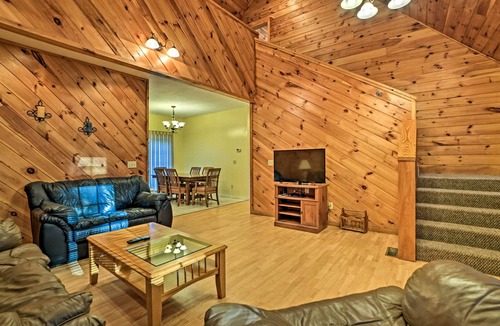 Springville House | Expansive Cabin with Kentucky Lake Access!