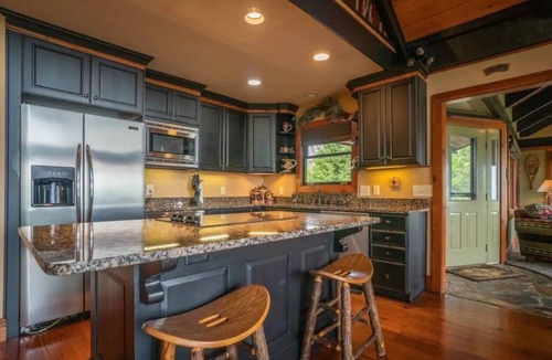 Young Harris House | Extraordinary Sunrise and Sunsets Views - Mountain Getaway