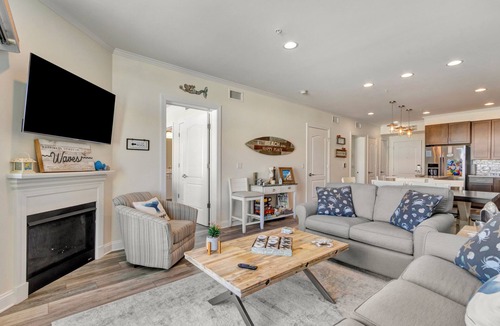 Dewey Beach Condo | Fabulous Beach Retreat overlooking the Pool