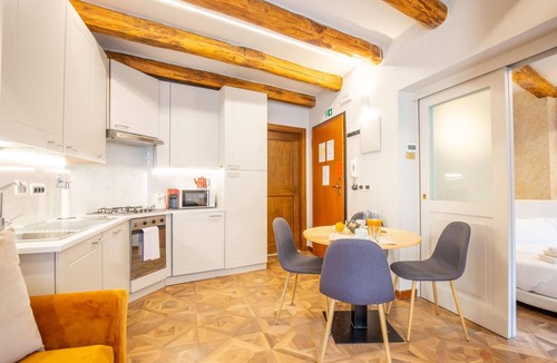 Historic Center Apartment | Falegnami Boutique Suites Entire Palace