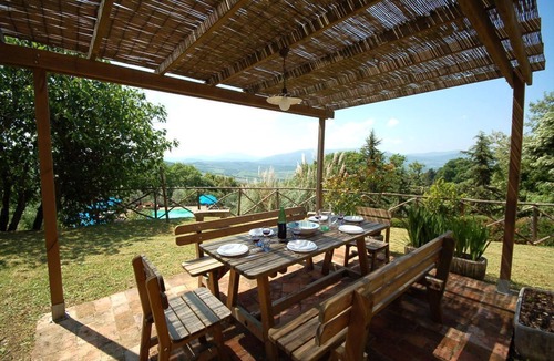 Radicondoli Villa | Family Villa and Pool for 8 by Tuscan Village