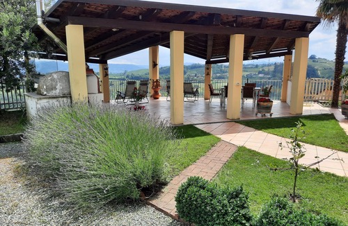 Alice Bel Colle Apartment | Fantastic Holiday home with beautiful outlook