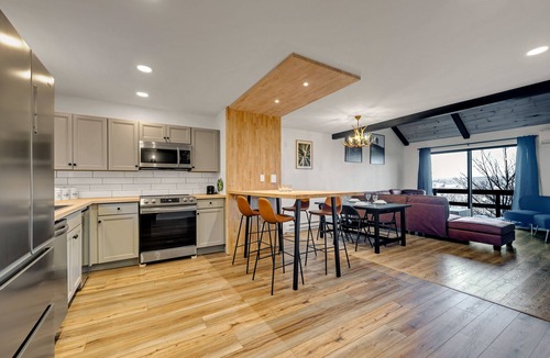 Village at Camelback House | Fantastic view, Modern townhouse, Pool, Camelback Ski Area, 2 showers, Grill.