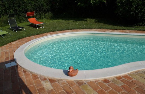 Macerata Apartment | Farmhouse with pool in the Marche region. Farmhouse with swimming pool in the Marche