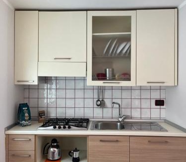 Pescara Apartment | Fico bianco