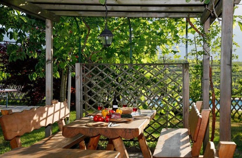 Cornaiano Apartment | Fischerhof Agriturismo