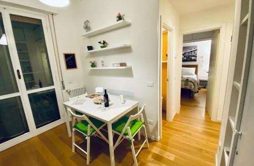 Le Cure Apartment | Florence Libertà apartment with balcony