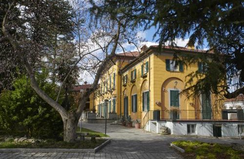 Fino Mornasco House | Foresteria La Torretta