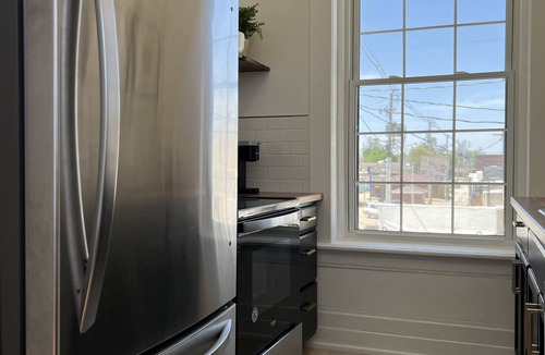 Vinton Apartment | Four Eleven Suites a Vintage Renovation in Downtown Vinton