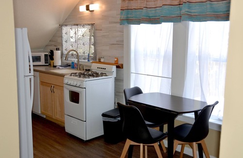 Tavares Apartment | Fox Haven Apt #2 Upstairs 1 Bedroom Apartment