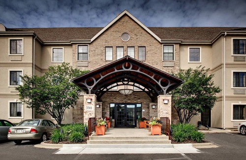 Madison Apartment | Free Breakfast. Pool & Hot Tub. Near East Towne Mall!