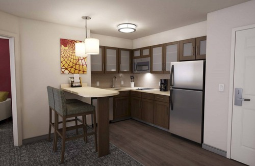 Lafayette Condo | Free Breakfast. Pool. Only 5 Miles to Purdue University!