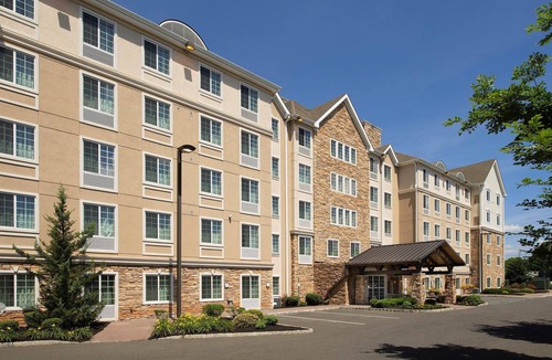 North Brunswick Condo | Free Breakfast. Indoor Pool. Close to Rutgers University!