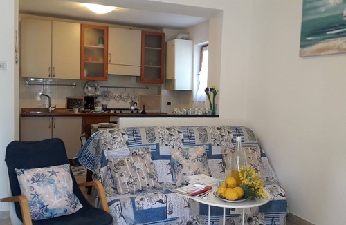 Ca Miro Apartment | Friendly Sea HOlidays House garden, sun, relaxation, peaceful, cod. 011 012-LT-0012