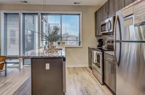 Brewerytown Apartment | Frontdesk | 1 BR Apt near Museum of Art