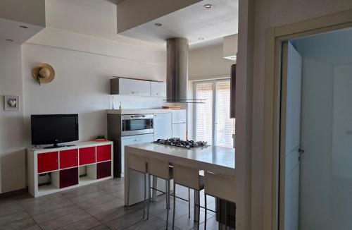 Ardea Apartment | Fronte mare con grande terrazzo spiaggia sotto casa - WiFi