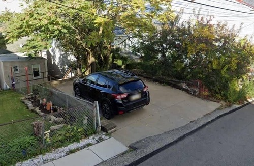 South Side Slopes Apartment | Fun Crash Pad City Views Off-Street Parking