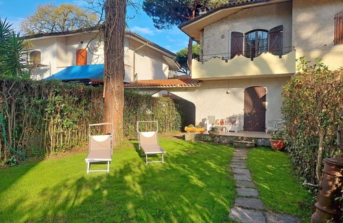 Ronchi House | Garden, WiFI, A/C, 650m from the sea, bicycles
