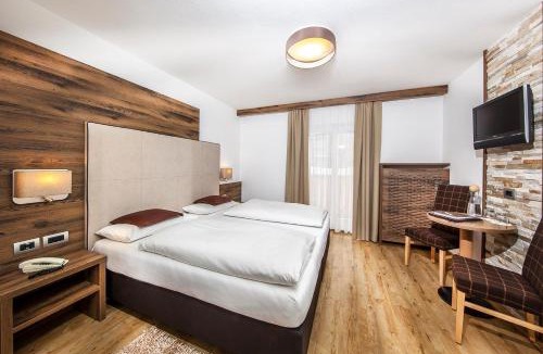 Selva di Val Gardena Hotel | Garni Lanzinger