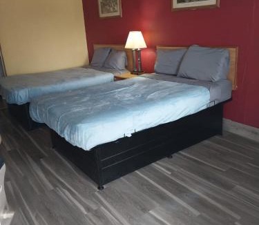 Jackson Apartment | Gated 2 Double Beds Hotel Room 121