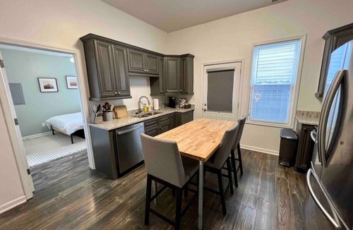 Near Eastside House | Gateway to Indy: Modern 1 BR
