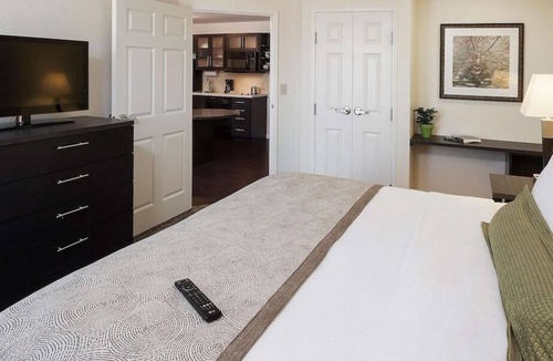 Horsham House | Get Some Refreshing Rest! Free Parking, Pet-friendly Property, Near Lukens Park