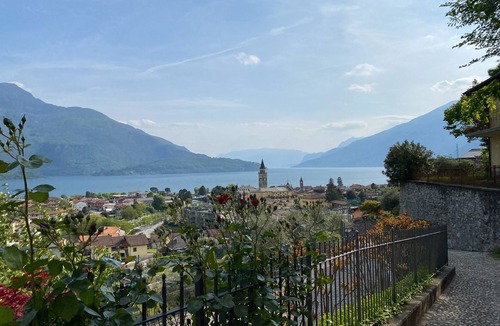 Bodengo Apartment | Giardino-Maria Papavero Holiday Apartment with Lake View