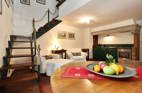 Oltrarno Apartment | GIGLIO LáNTICO