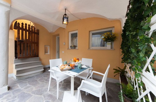 Sulzano Apartment | Giulia Apartment - The Captain's House