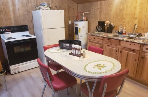 Clear Spring Cabin | Glamping Clear Spring Maryland 3-Cabin Campground