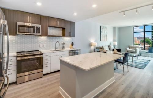 Woodmont Triangle Apartment | Global Luxury Suites Bethesda Chevy Chase