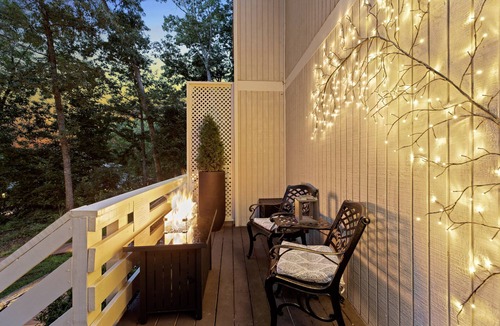 Villa Rica Cabin | Go West- Couples 1-of-a-kind old-time theme-ATL area.