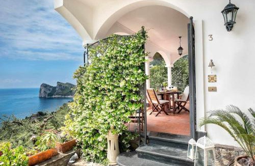 Sirenuse Apartment | GOCCE VILLAS - Villa Partenope Spectacular Sea View