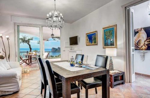 Sirenuse Apartment | GOCCE VILLAS - Villa Partenope Spectacular Sea View