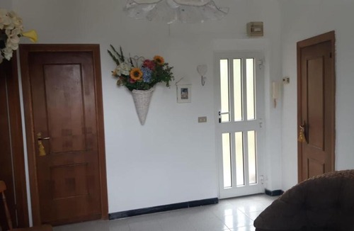 Uscio Apartment | GolfoParadiso Uscio bombon - PellicceriaSuperior