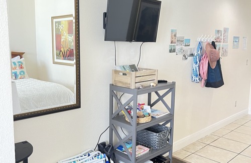 Ortona Park Resort | ~ Gone COASTAL ~ Modern ~ BEAUTIFUL ~ OCEAN VIEW Condo!
